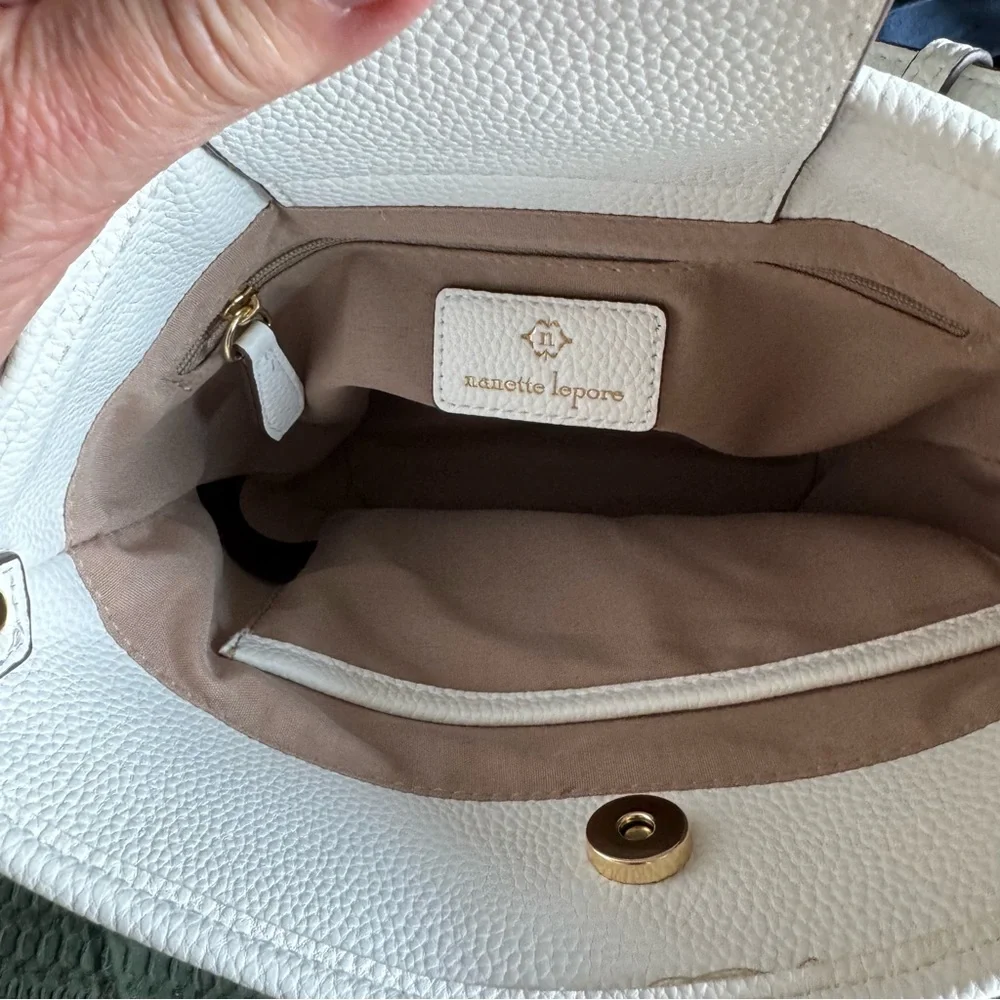 NWOT NANETTE LEPORE White Bucket Shoulder or Crossbody Bag - Picture 6 of 9
